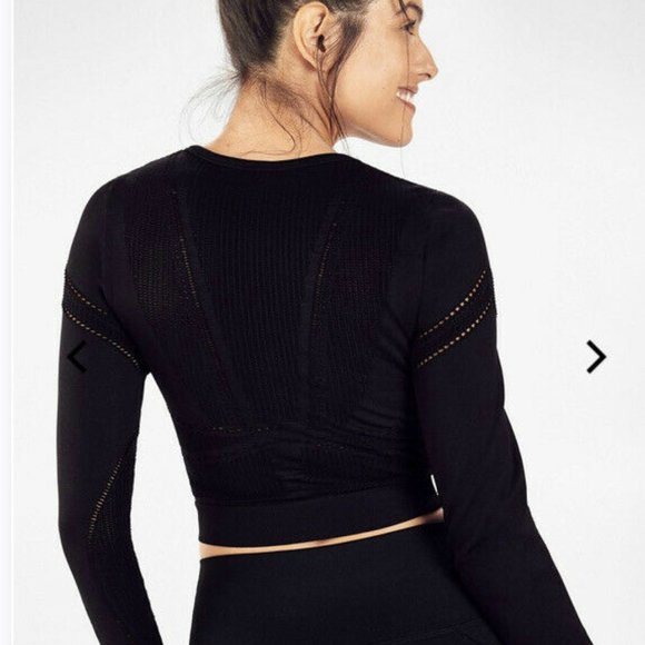 New Fabletics Jaymee Mesh Black Crop Cropped Top - Picture 3 of 8